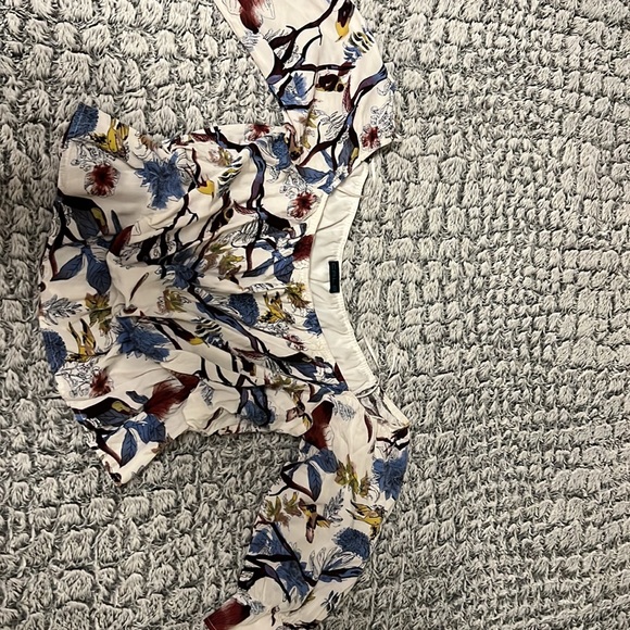 Cals Off the shoulder top - Picture 3 of 3